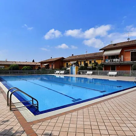 Charming In Pacengo, Garden View, 60 Sqm Apartamento *