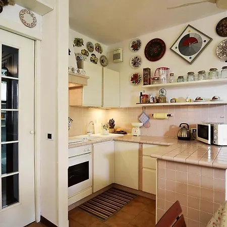Charming In Pacengo, Garden View, 60 Sqm Apartmán