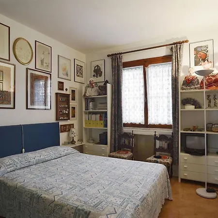 Apartment Charming In Pacengo, Garden View, 60 Sqm