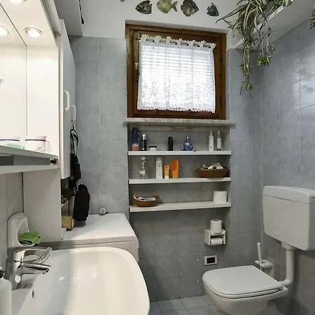 Charming In Pacengo, Garden View, 60 Sqm Apartment *