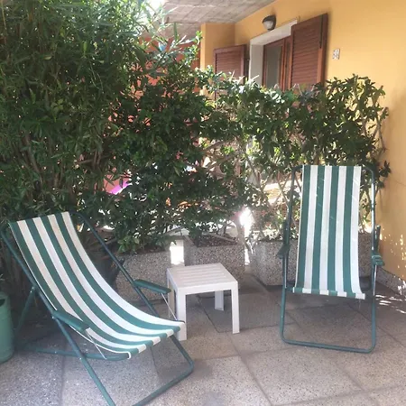 Apartment Charming In Pacengo, Garden View, 60 Sqm *