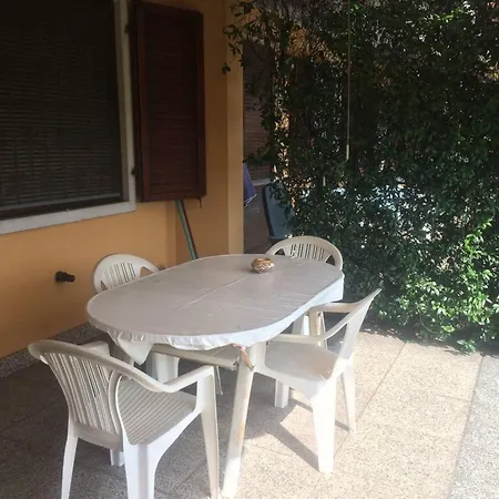 Charming In Pacengo, Garden View, 60 Sqm Apartment Pacengo Di Lazise