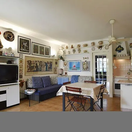 Charming In Pacengo, Garden View, 60 Sqm Apartment *